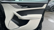 Jaguar F-Pace 2.0 D200 R-Dynamic Black 5dr Auto AWD Diesel Estate